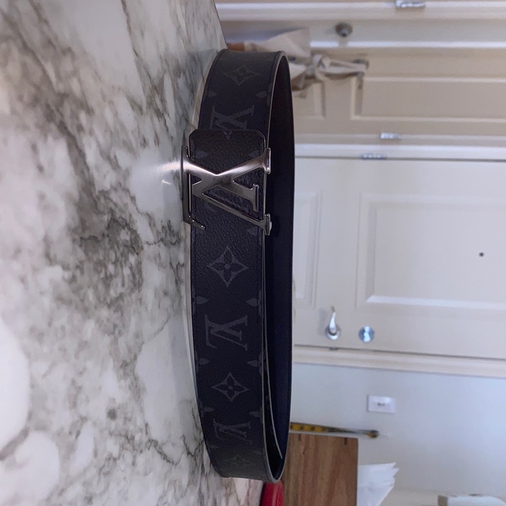 COPY - Mens Louis V belt.